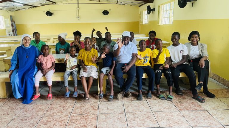 Confiança Micro-Seguros realiza doação ao Orfanato Missão Roque